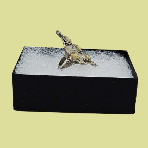 Gorgeous Silver/Yellow Tone Ring Size 6 or 6.5 - Picture 6 of 12